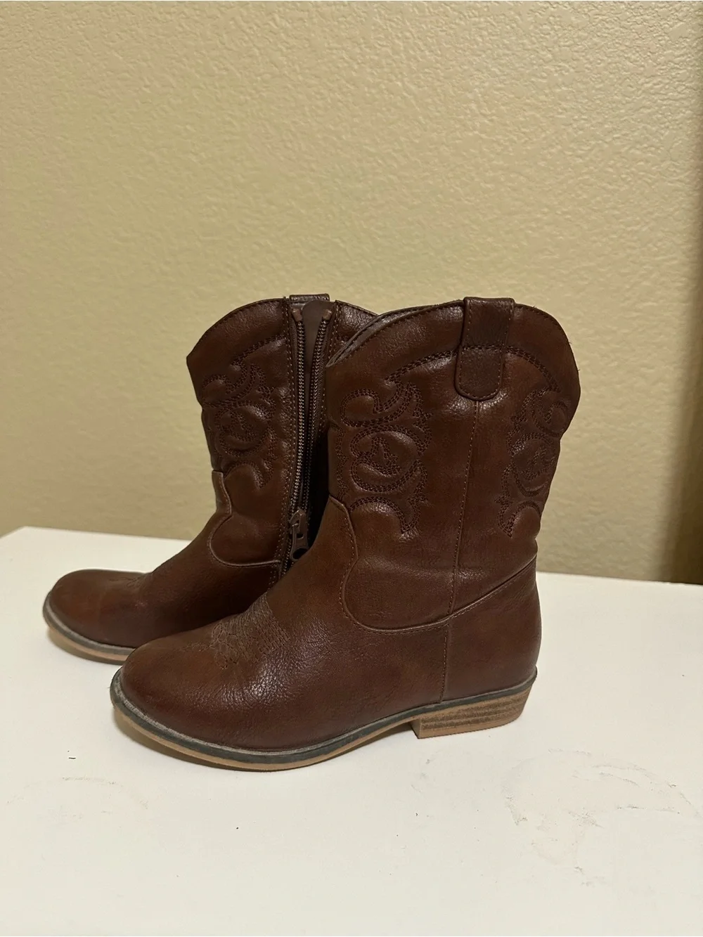 Worn once | Kids Brown Western Cowboy Boots with Embroidered Shaft